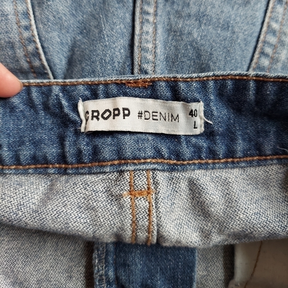 Cropp Cute Distressed Denim Shorts - Picture 10 of 11